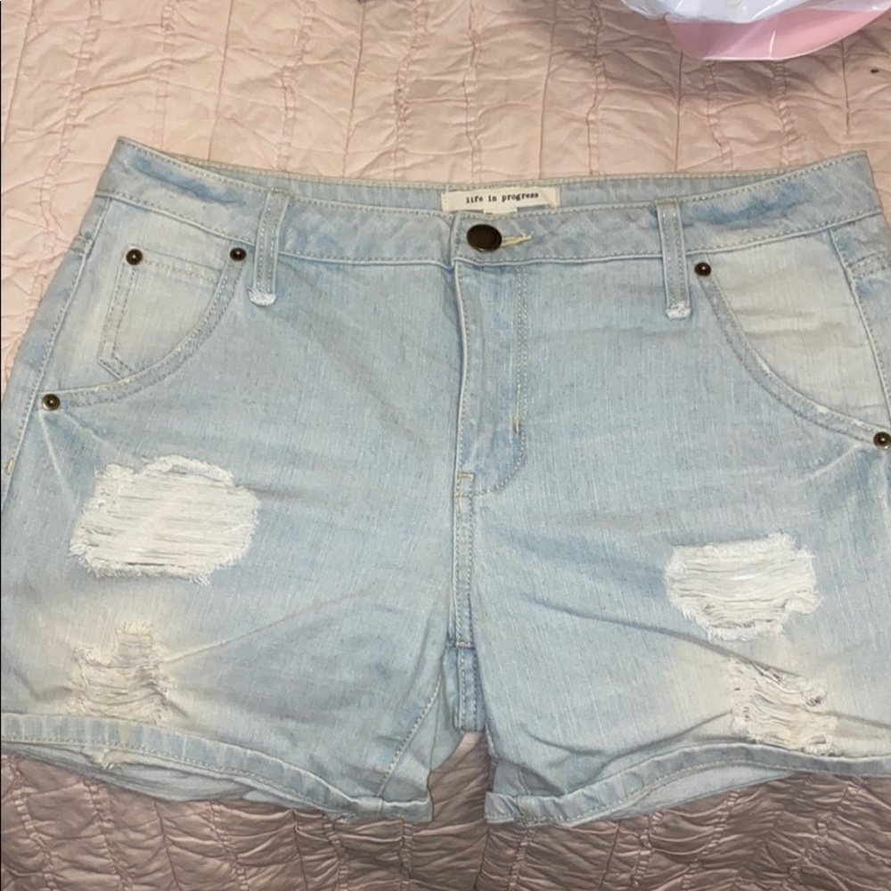 Cute denim mid rise Forever 21 shorts